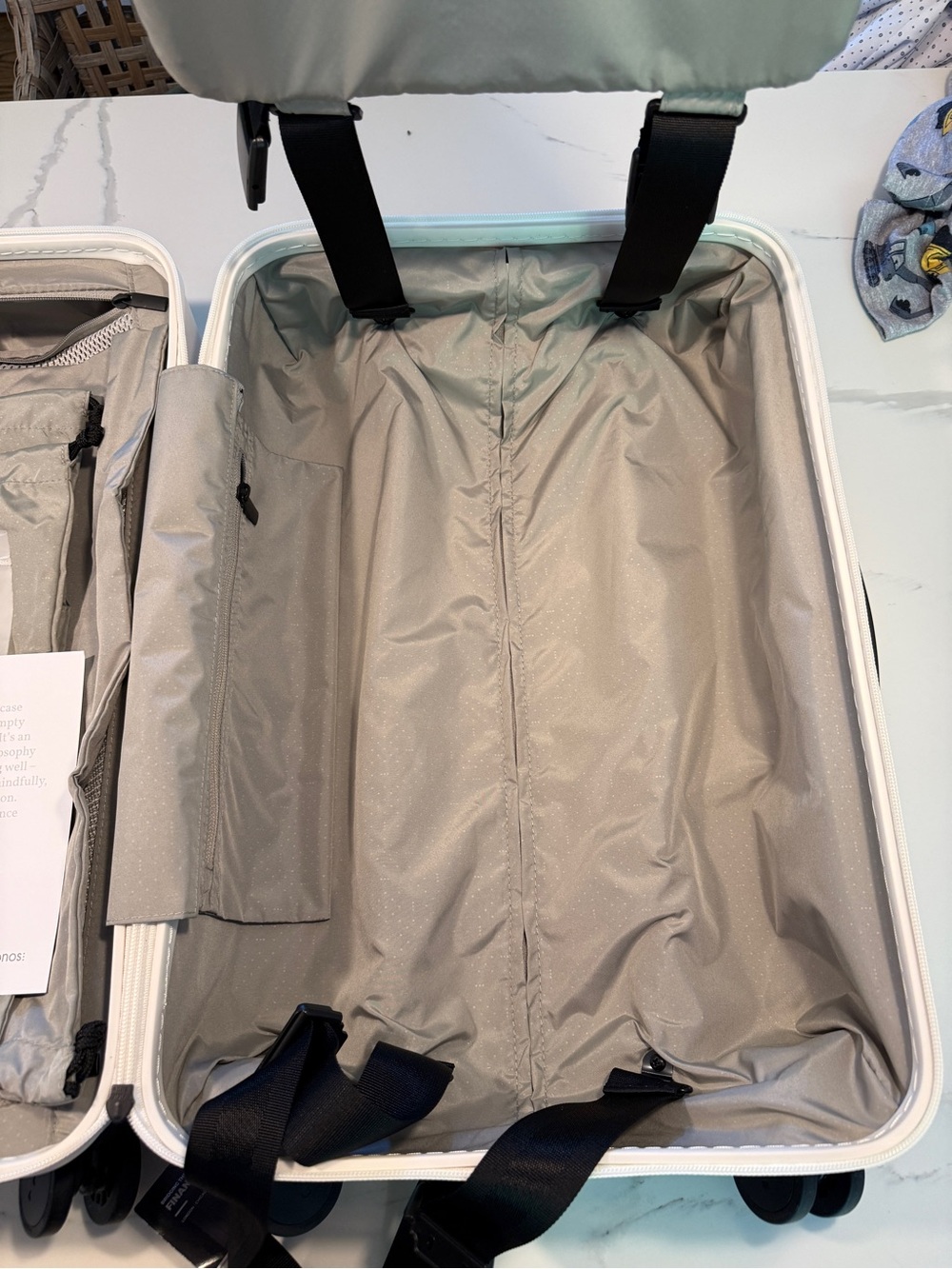 New Monos Carry On Pro Suitcase - Picture 8 of 9